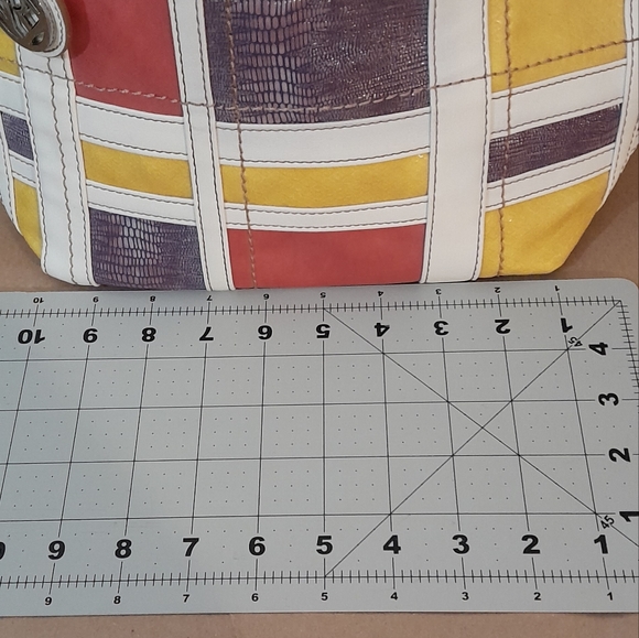 Relic Heather Tote Plaid Weave Pink Purple Yellow Shoulder Bag With Logo Charm - Picture 5 of 7